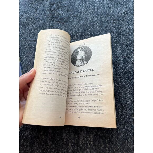 Scholastic Christmas Story Books Set - Picture 4 of 5